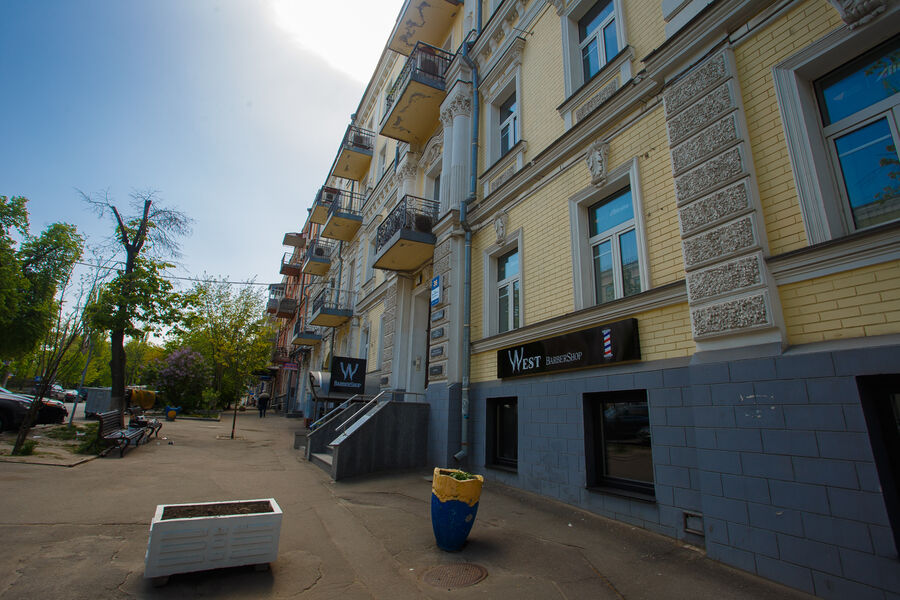 БЦ Івана Франка, 36